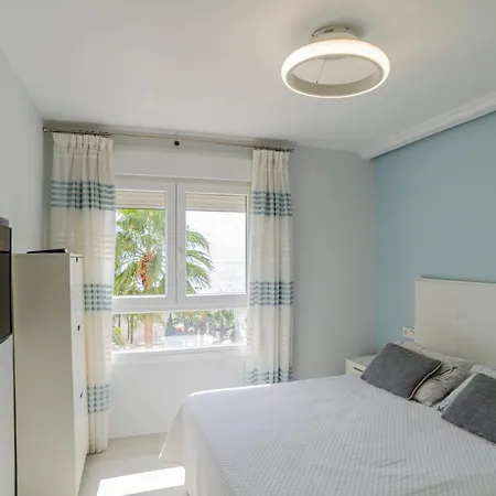 A&C Vistas Al Mar Luxury Apartment Torre Del Mar Exterior photo
